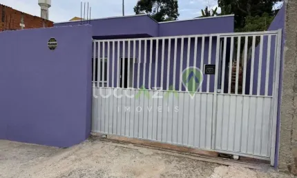Casa à venda em Jacareí-SP, Jardim Leblon: 2 quartos, 1 suíte, 2 salas, 2 banheiros, 2 vagas de garagem, 78m². Venha conferir!