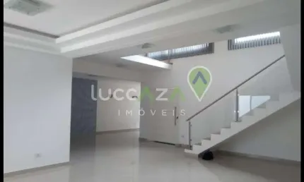 Casa à venda em Jacareí-SP: 3 quartos, 1 suíte, 2 salas, 2 banheiros, 4 vagas de garagem, 226m² - Loteamento Villa Branca.