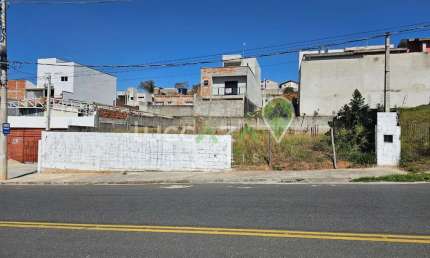 Terreno à venda em Jacareí-SP no Jardim Sant'anna do Pedregulho com 440,00m² de área