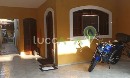 Imperdível oportunidade de adquirir casa com 04 quartos, 1 suíte e 2 vagas de garagem no Jardim Santa Marina, Jacareí-SP!