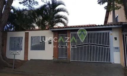 Imperdível oportunidade: Casa à venda em Jacareí-SP, Jardim América, 4 quartos, 1 suíte, 1 sala, 3 banheiros, 2 vagas, 230m².