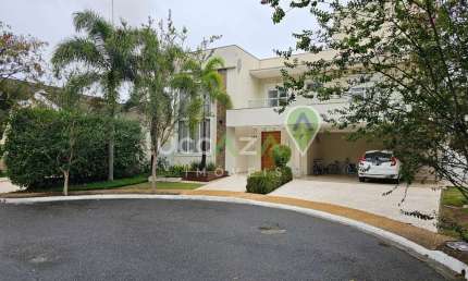Luxuosa mansão em condomínio à venda em Jacareí-SP no Jardim Altos de Santana II - 4 quartos, 4 suítes, 3 salas, 6 banheiros, 6 vagas, 430m².