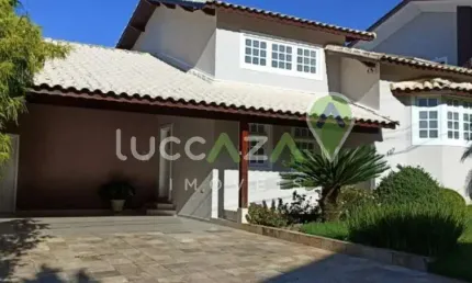 Imóvel Exclusivo: Casa em Condomínio de Alto Padrão em Jacareí-SP, Vila Zezé - 3 quartos, 1 suíte, 2 salas, 1 banheiro, 4 vagas - 237m².