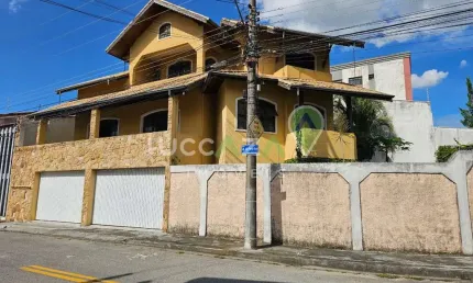 Imóvel de Luxo à Venda em Jacareí-SP no Jardim Altos de Santana II: 3 Quartos, 3 Salas, 3 Banheiros, 3 Vagas, 240m².
