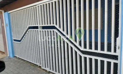 Casa à Venda em Jacareí-SP, Bairro Cidade Jardim: 02 Quartos, 01 Sala, 01 Banheiro, 2 Vagas de Garagem, 100,00 m².