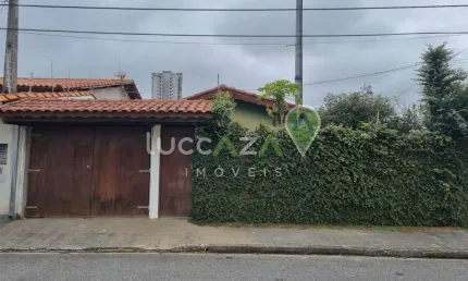 Casa à venda em Jacareí-SP, Cidade Jardim: 3 quartos, 1 suíte, 3 salas, 2 banheiros, 4 vagas de garagem, 142,94m². Imperdível!