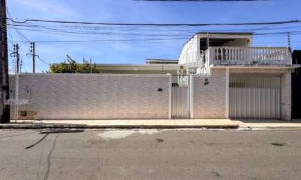 Casa com 3 quartos à venda na Rua Carvoeiro, 758, Alvorada, Manaus