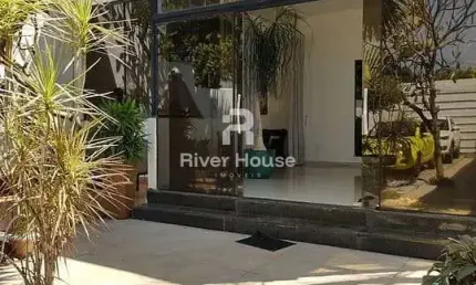 Casa  à venda, ,area total 432m²,  02 quartos  01 suite  localizado próximo Aeroporto, Centro-Sul,