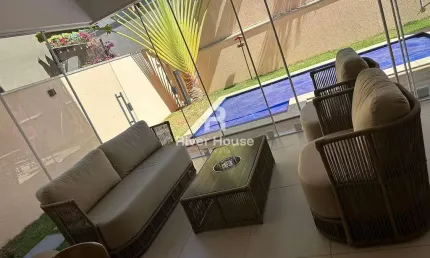 Sobrado de Luxo no Alphaville 2 | 4 Suítes, sendo a Master com Closet e Hidromassagem | Piscina Aqu