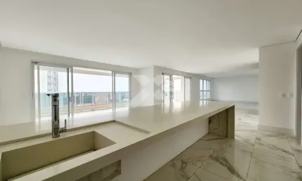 LaTorre - Apartamento 4 Quartos, 4 Vagas de Garagem, À Venda no Bela Suíça - La Torre