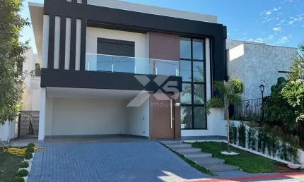 Tauá - Tangará - Casa Alto Padrão à venda no Parque Tauá Tangará em Londrina, com 3 quartos, sendo 3 suítes.