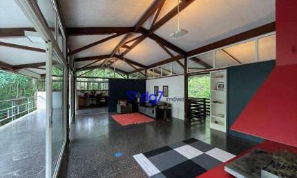 Casa com 3 dormitórios, 3 suítes à venda, 1043 m² - Granja Viana/SP