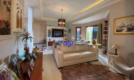Casa com 4 dormitórios, 2 Suítes à venda, 668 m² por R$ 1.490.000 - Granja Viana - Carapicuíba/SP