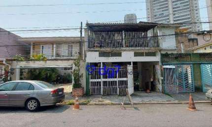 Sobrado comercial ou residencial, adaptada para 4 kitnets ao lado do Metro .