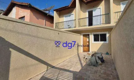 Casas novas com 2 suítes, quintal amplo, 2 vagas, ótima localização