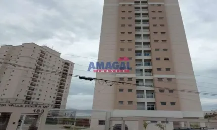 Apartamento com 3 quartos para alugar no Centro, Jacareí  por R$ 2.380