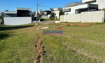 Terreno em condomínio fechado à venda no Bairro do Grama, Caçapava  por R$ 430.000