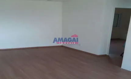 Apartamento com 2 quartos à venda no Jardim Paraíso, Jacareí  por R$ 180.000
