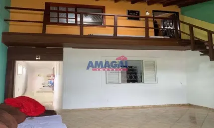 Casa com 3 quartos à venda no parque meia lua, jacareí  por r$ 250.000