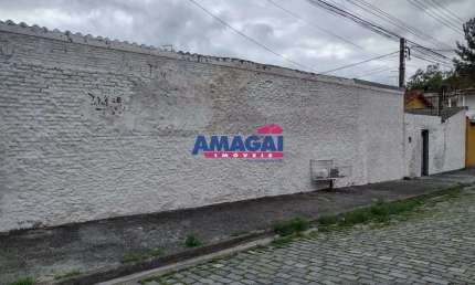Terreno à venda na Vila Pinheiro, Jacareí  por R$ 800.000