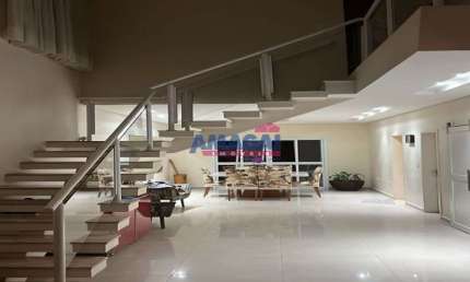 Casa em condomínio fechado com 3 quartos à venda no Jardim Crystal Park, Jacareí  por R$ 1.400.000
