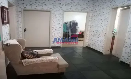 Casa comercial à venda no Jardim Pereira do Amparo, Jacareí  por R$ 2.399.000