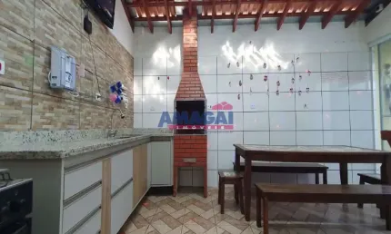Casa com 3 quartos à venda na Cidade Jardim, Jacareí  por R$ 650.000