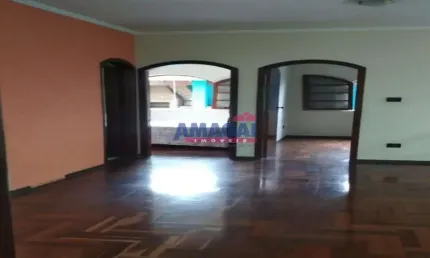 Casa com 3 quartos à venda no residencial são paulo, jacareí  por r$ 650.000