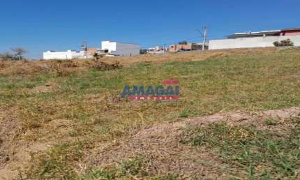Terreno à venda no Parque Califórnia, Jacareí  por R$ 230.000