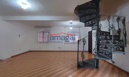 Casa com 4 quartos à venda no Jardim Paraíso, São José dos Campos  por R$ 500.000