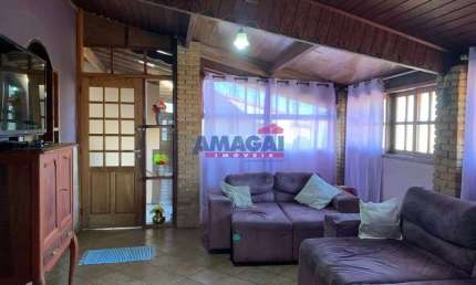 Casa com 3 quartos à venda no Jardim Olimpia, Santa Branca  por R$ 290.000