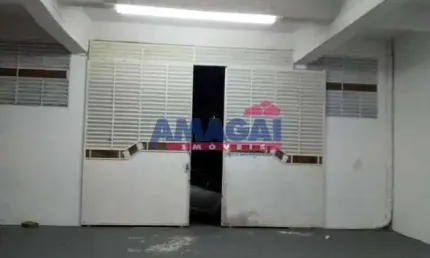 Sala comercial para alugar no Jardim Maria Amélia, Jacareí  por R$ 1.500