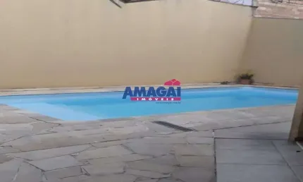 Casa com 4 quartos à venda no Jardim Terras de São João, Jacareí  por R$ 795.000