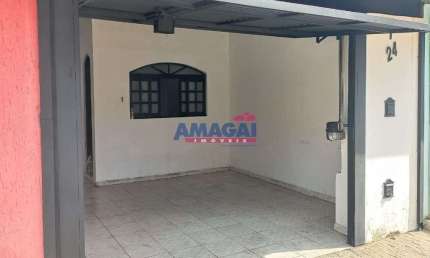 Casa com 2 quartos à venda no Jardim São Luiz, Jacareí  por R$ 424.000