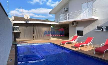 Casa com 4 quartos à venda no Jardim Santa Maria, Jacareí  por R$ 1.250.000
