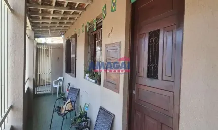 Casa com 3 quartos à venda no Jardim Paraíba, Jacareí  por R$ 330.000