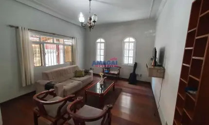 Casa com 3 quartos à venda no Jardim Vale do Sol, São José dos Campos  por R$ 715.000