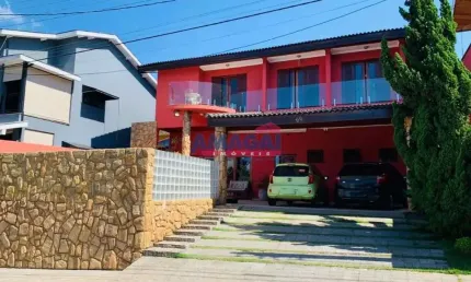 Casa em condomínio fechado com 4 quartos à venda no Jardim Coleginho, Jacareí  por R$ 1.400.000