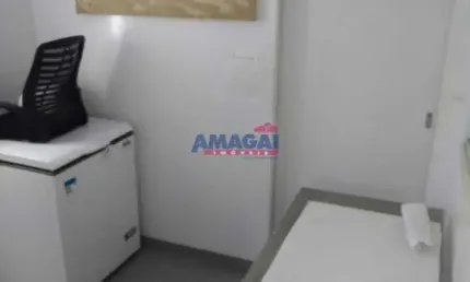Casa comercial para alugar no Jardim Satélite, São José dos Campos  por R$ 3.990