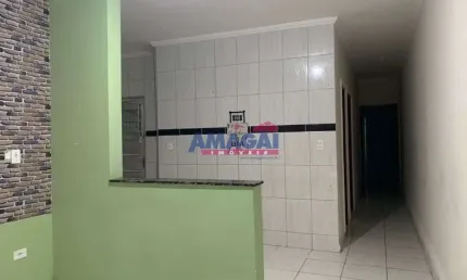 Casa com 2 quartos à venda no Bandeira Branca, Jacareí  por R$ 280.000