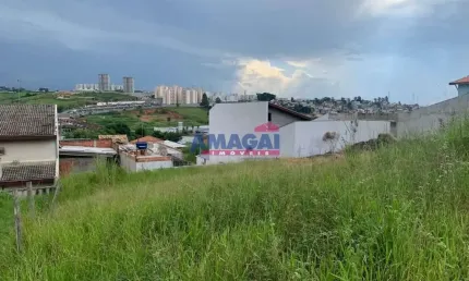 Terreno à venda no Jardim do Marquês, Jacareí  por R$ 110.000