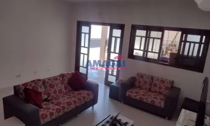 Casa com 3 quartos à venda no Jardim Santa Maria, Jacareí  por R$ 850.000