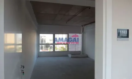 Sala comercial à venda na Vila Adyana, São José dos Campos  por R$ 390.000