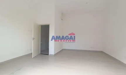 Sala comercial para alugar no Centro, Jacareí  por R$ 1.100