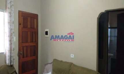 Casa com 3 quartos à venda no Jardim São Gabriel, Jacareí  por R$ 300.000