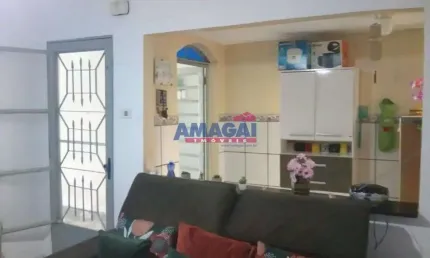 Casa com 2 quartos à venda no Jardim Emília, Jacareí  por R$ 270.000