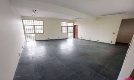 Sala comercial à venda no Centro, Jacareí  por R$ 280.000