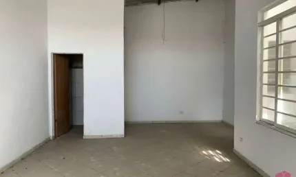 Barracão / Galpão / Depósito para alugar no São João, Jacareí  por R$ 3.800