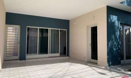Casa com 3 quartos para alugar no Centro, Jacareí  por R$ 3.500