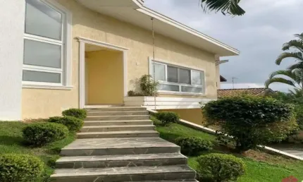 Casa em condomínio fechado com 4 quartos à venda no Jardim Coleginho, Jacareí  por R$ 1.260.000